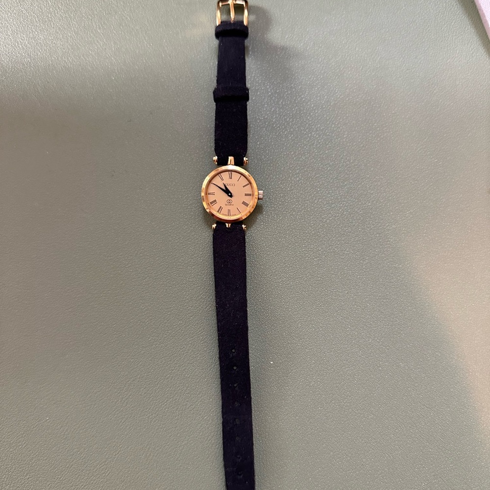 GUCCI Sherry Line Quartz Watch Ladies